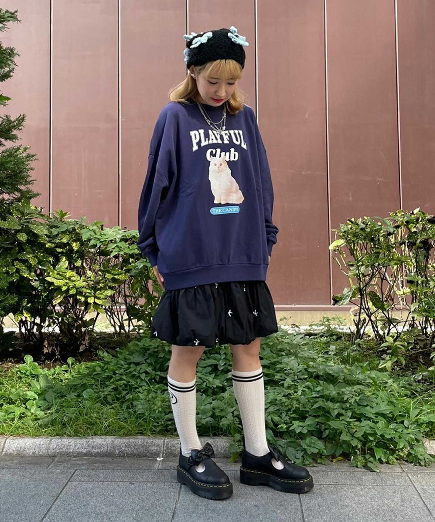 Candy StripperのPLAYFUL CLUB SWEATを使ったコーディネートを紹介します。｜Rakuten Fashion(楽天ファッション／旧楽天ブランドアベニュー)4693917