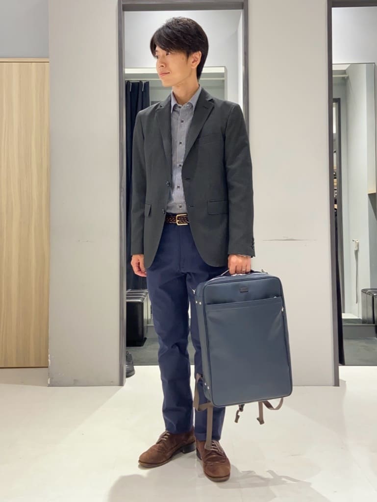 TAKEO KIKUCHIの【ONOFF/セットアップ対応】メランジ シャークスキン ストレッチジャケットを使ったコーディネートを紹介します。｜Rakuten Fashion(楽天ファッション／旧楽天ブランドアベニュー)4697201