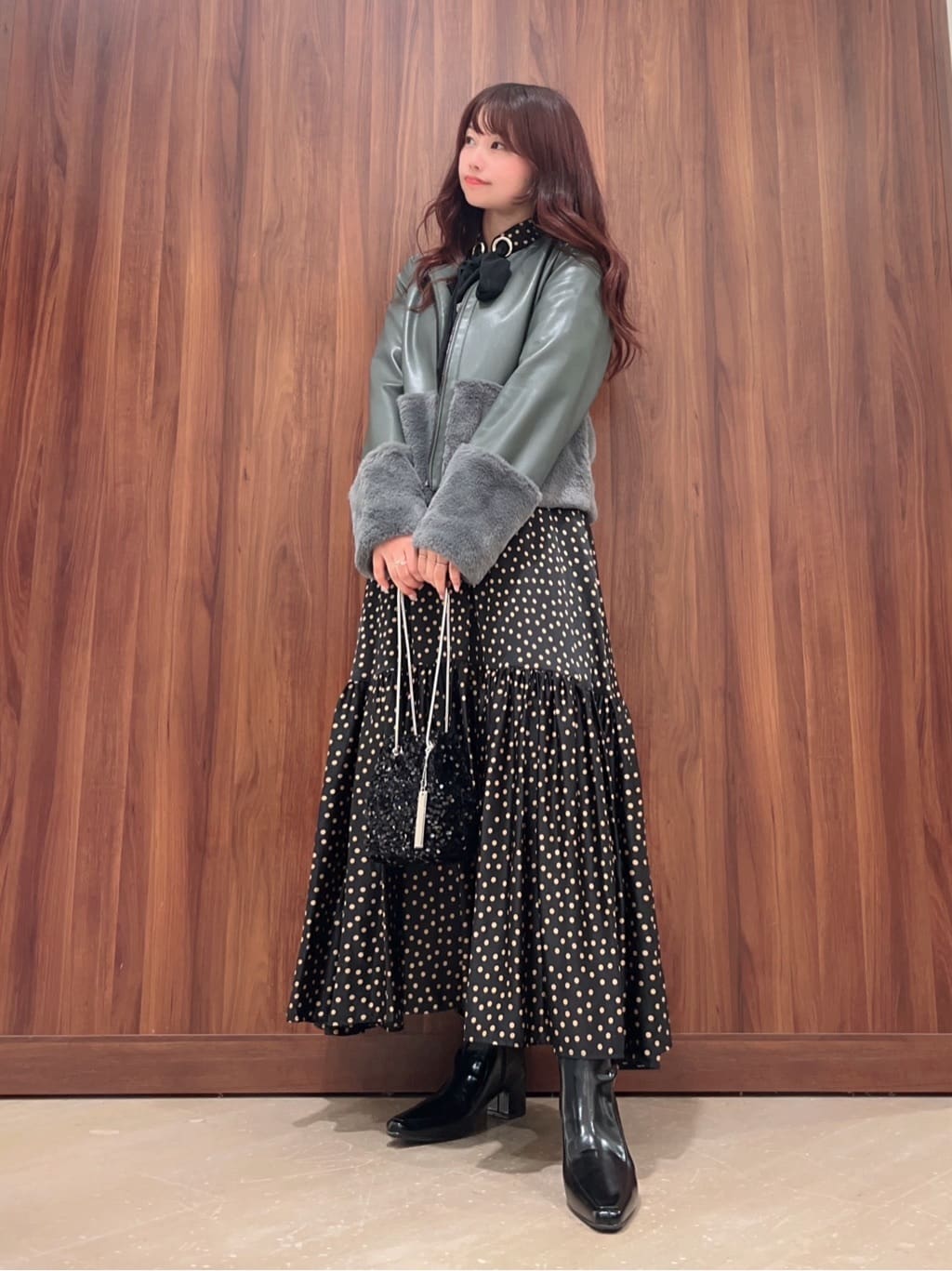 Vinのフロントリボンドットワンピースを使ったコーディネートを紹介します。｜Rakuten Fashion(楽天ファッション／旧楽天ブランドアベニュー)4698690