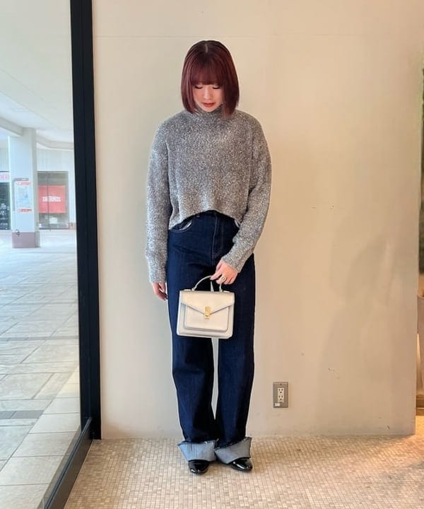 BEAMS HEARTのラメシャギー ニット プルオーバー 24AWを使ったコーディネートを紹介します。｜Rakuten Fashion(楽天ファッション／旧楽天ブランドアベニュー)4699304