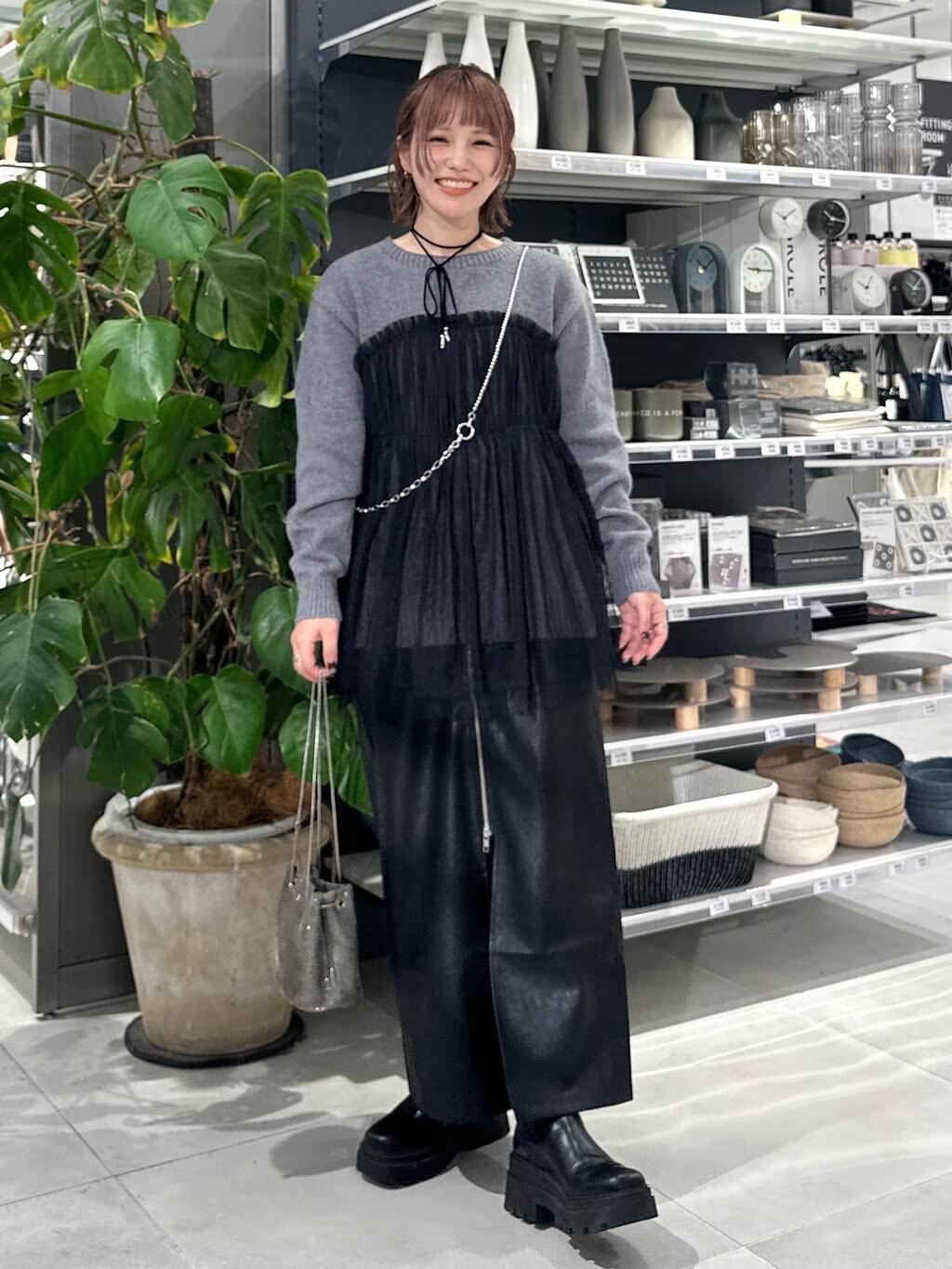 LAKOLEのチュールドッキングニットプルオーバーを使ったコーディネートを紹介します。｜Rakuten Fashion(楽天ファッション／旧楽天ブランドアベニュー)4703701