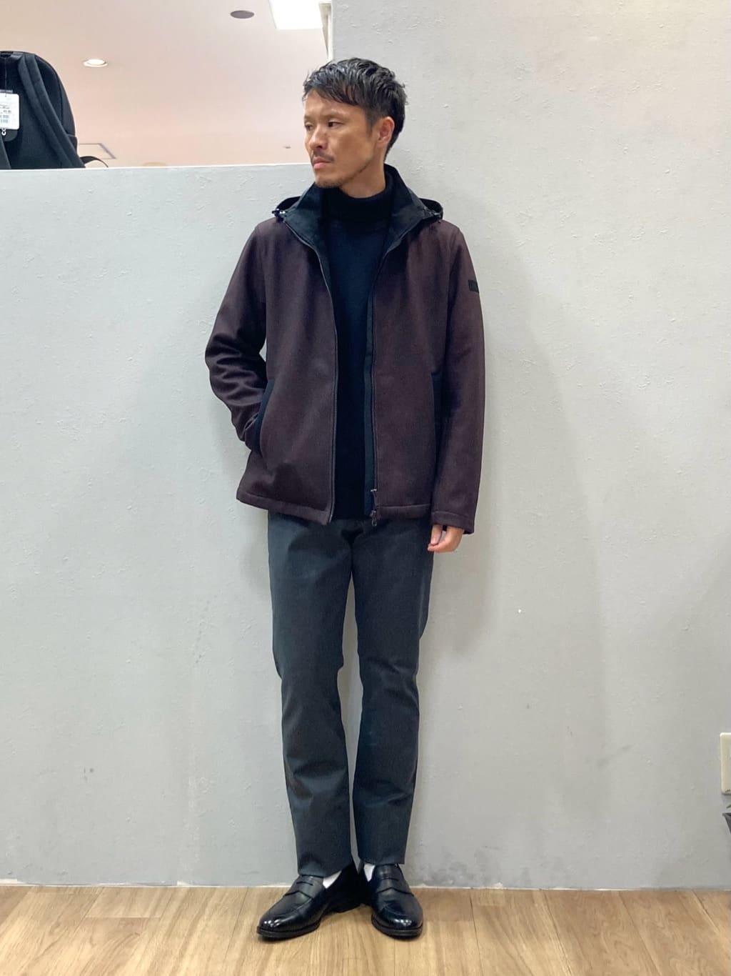 TAKEO KIKUCHIの【DOWN FABRIC】ダウンファブリック フード ZIP UP ブルゾンを使ったコーディネートを紹介します。｜Rakuten Fashion(楽天ファッション／旧楽天ブランドアベニュー)4704309