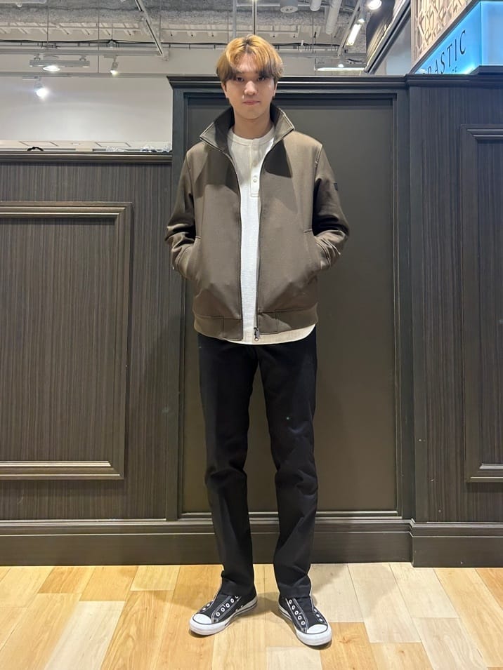 TAKEO KIKUCHIの【DOWN FABRIC】ダウンファブリック ZIP UP リブブルゾンを使ったコーディネートを紹介します。｜Rakuten Fashion(楽天ファッション／旧楽天ブランドアベニュー)4704909
