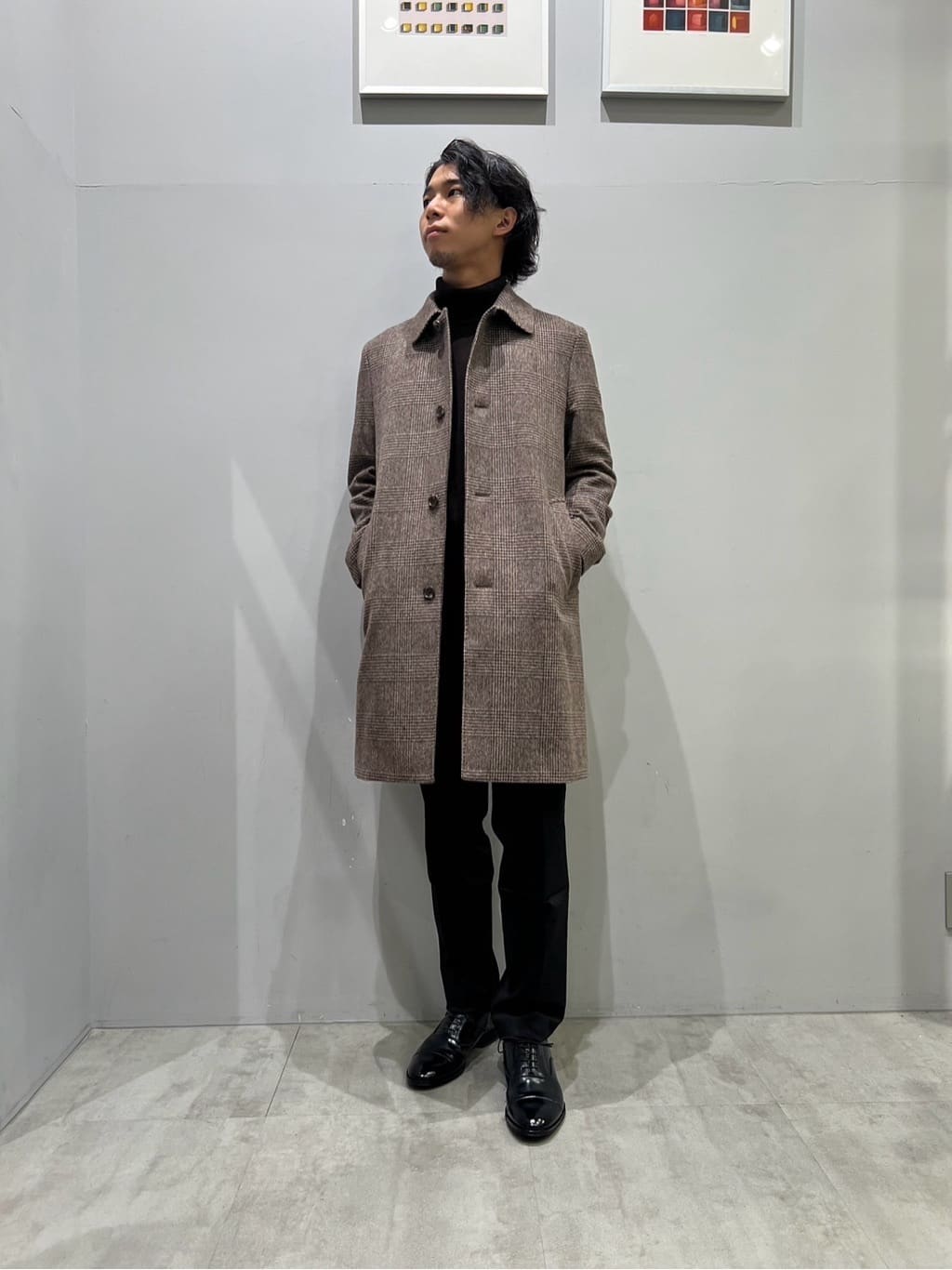 TAKEO KIKUCHIの【オフィスカジュアル対応】ドレス チノパンツを使ったコーディネートを紹介します。｜Rakuten Fashion(楽天ファッション／旧楽天ブランドアベニュー)4706813