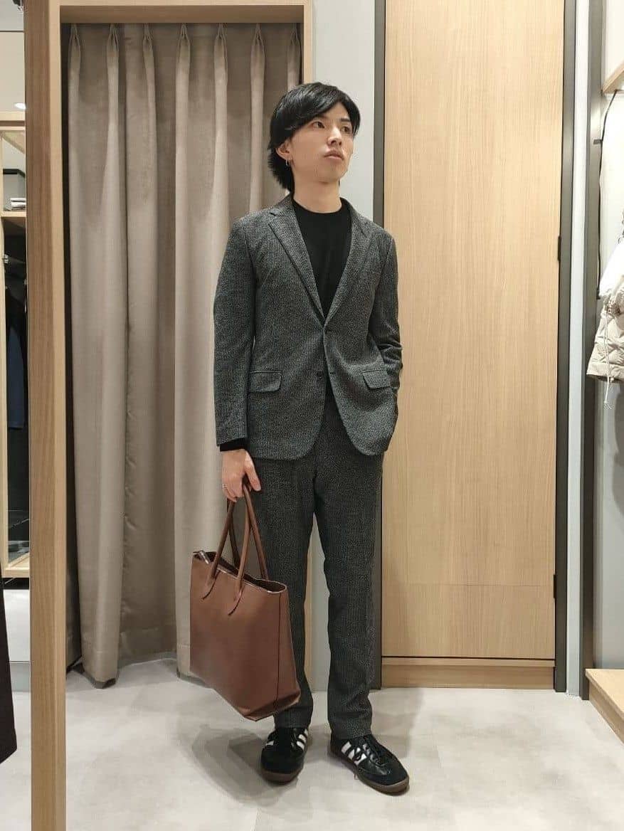 TAKEO KIKUCHIの【抗菌防臭/ジャケット対応】テーラード 長袖Tシャツを使ったコーディネートを紹介します。｜Rakuten Fashion(楽天ファッション／旧楽天ブランドアベニュー)4716489