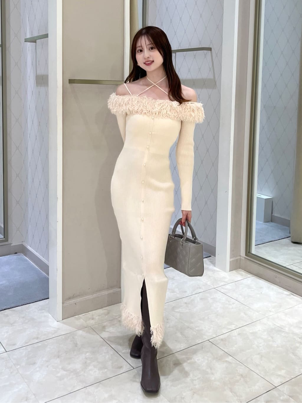 リエンダ フェイクファーオフショルタイトニットワンピース riendaの