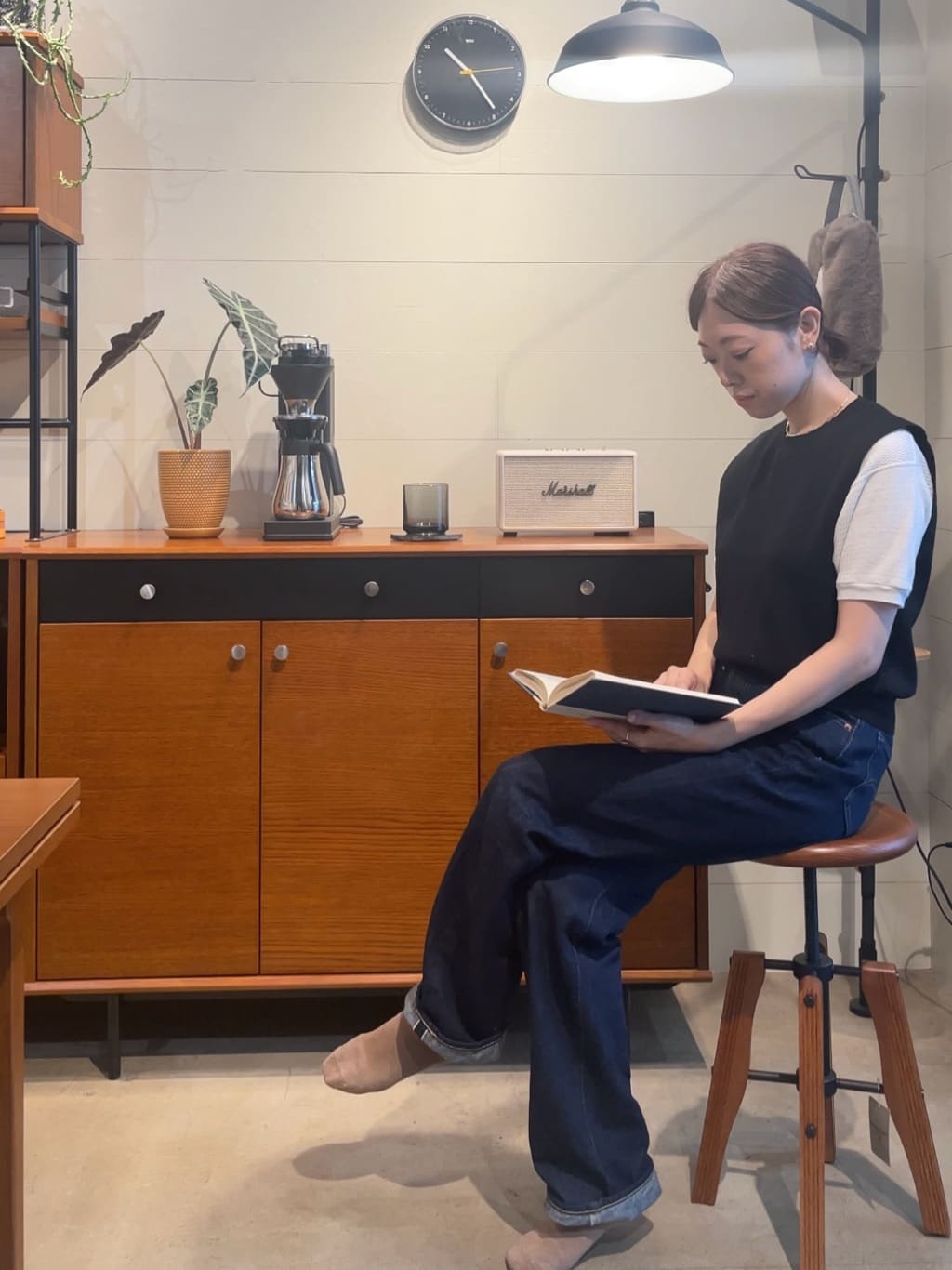 journal standard Furnitureの★【Marshall/マーシャル】Acton 3 Bluetooth Cream スピーカーを使ったコーディネートを紹介します。｜Rakuten Fashion(楽天ファッション／旧楽天ブランドアベニュー)4718838