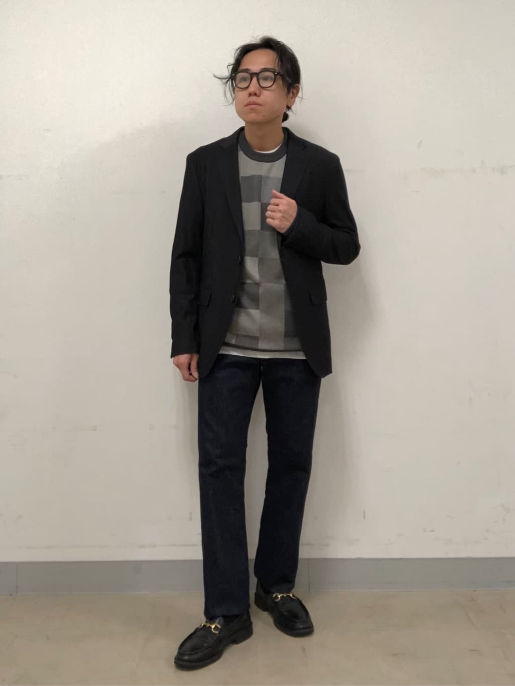 TAKEO KIKUCHIのチェック柄 プルオーバー ニットを使ったコーディネートを紹介します。｜Rakuten Fashion(楽天ファッション／旧楽天ブランドアベニュー)4720349
