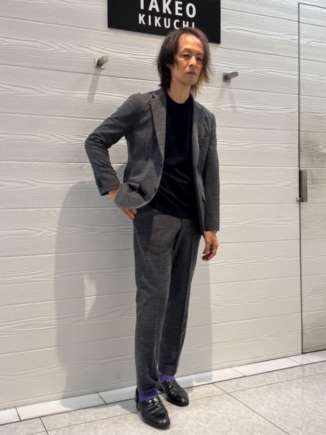 TAKEO KIKUCHIの【アンチピリング】クルーネック ニットを使ったコーディネートを紹介します。｜Rakuten Fashion(楽天ファッション／旧楽天ブランドアベニュー)4723102