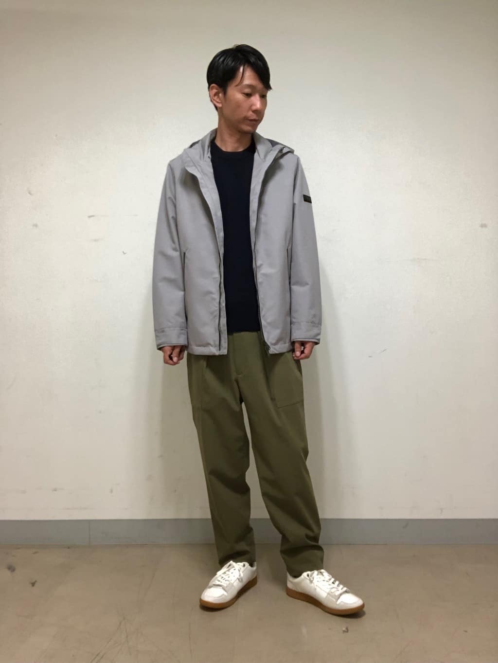 TAKEO KIKUCHIの【アンチピリング】クルーネック ニットを使ったコーディネートを紹介します。｜Rakuten Fashion(楽天ファッション／旧楽天ブランドアベニュー)4724360