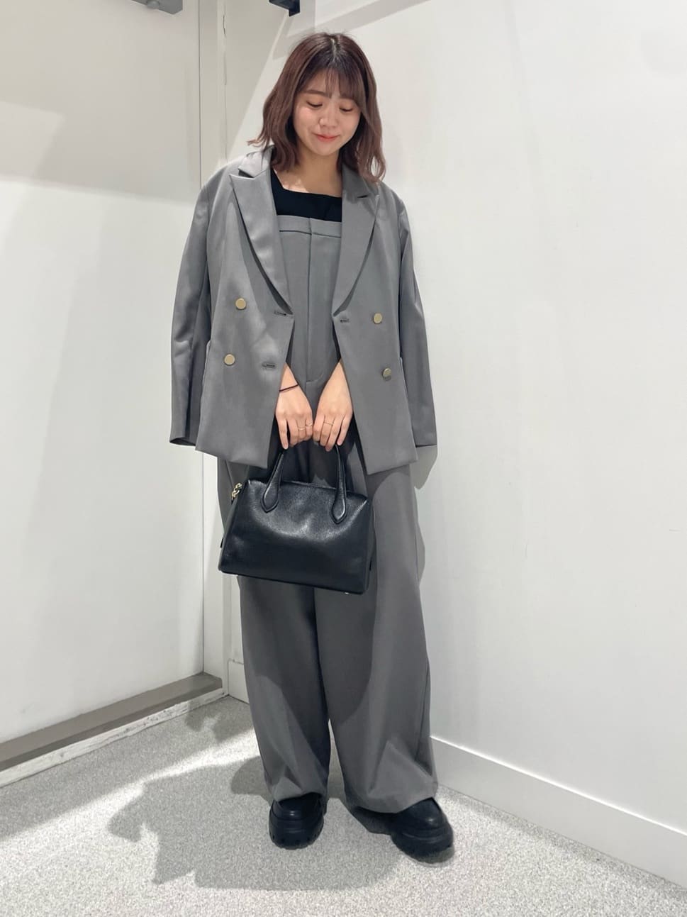 Vinのダブルブレストテーラードジャケットを使ったコーディネートを紹介します。｜Rakuten Fashion(楽天ファッション／旧楽天ブランドアベニュー)4726445