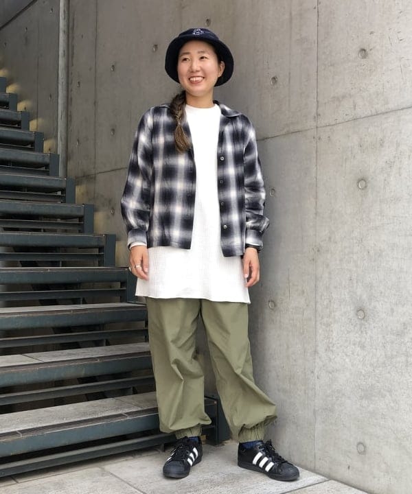 BEAMS OUTLETのコーディネートを紹介します。｜Rakuten Fashion(楽天ファッション／旧楽天ブランドアベニュー)4731137