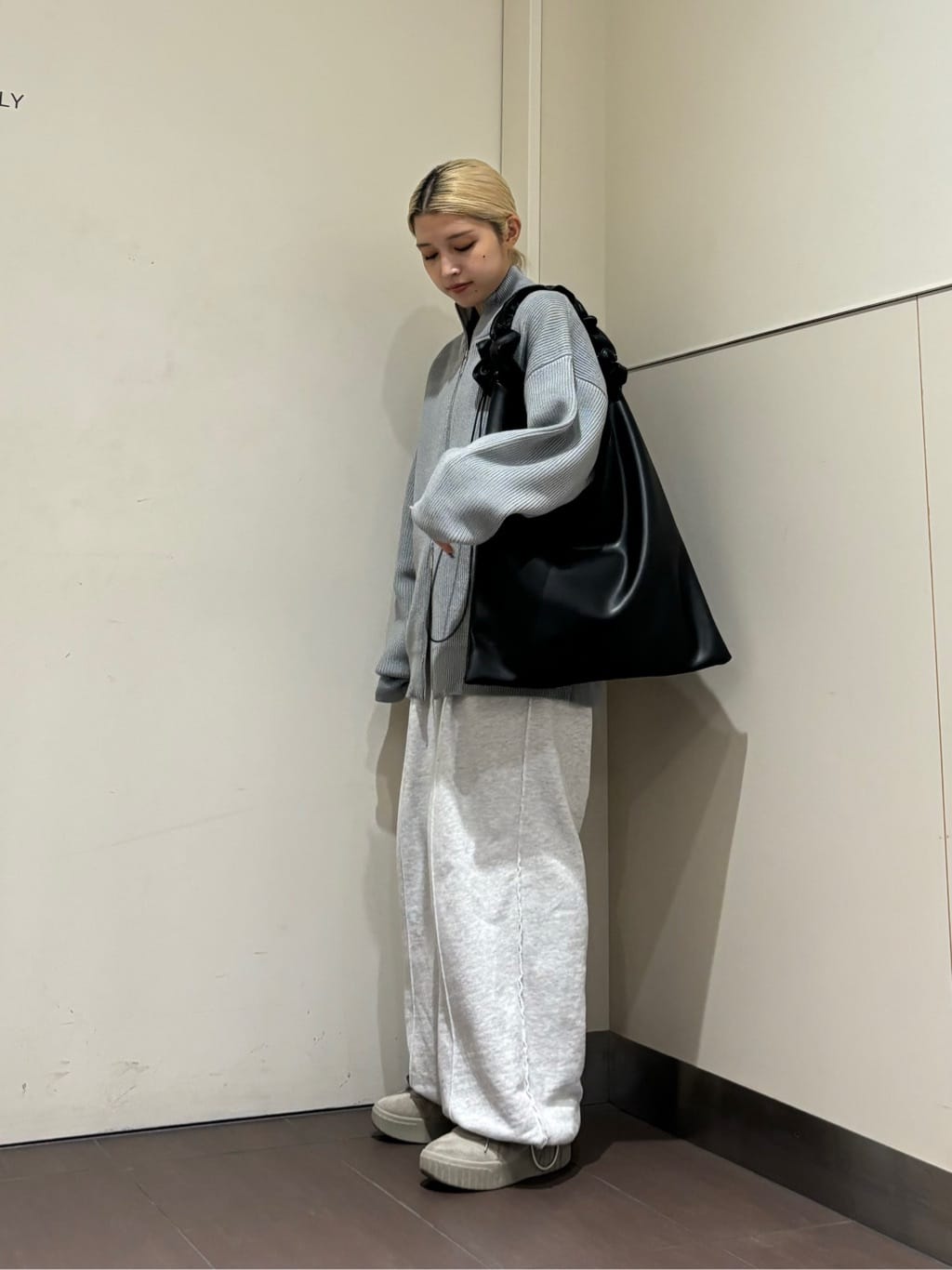 tk.TAKEO KIKUCHIのギミックショルダーバッグを使ったコーディネートを紹介します。｜Rakuten Fashion(楽天ファッション／旧楽天ブランドアベニュー)4731851