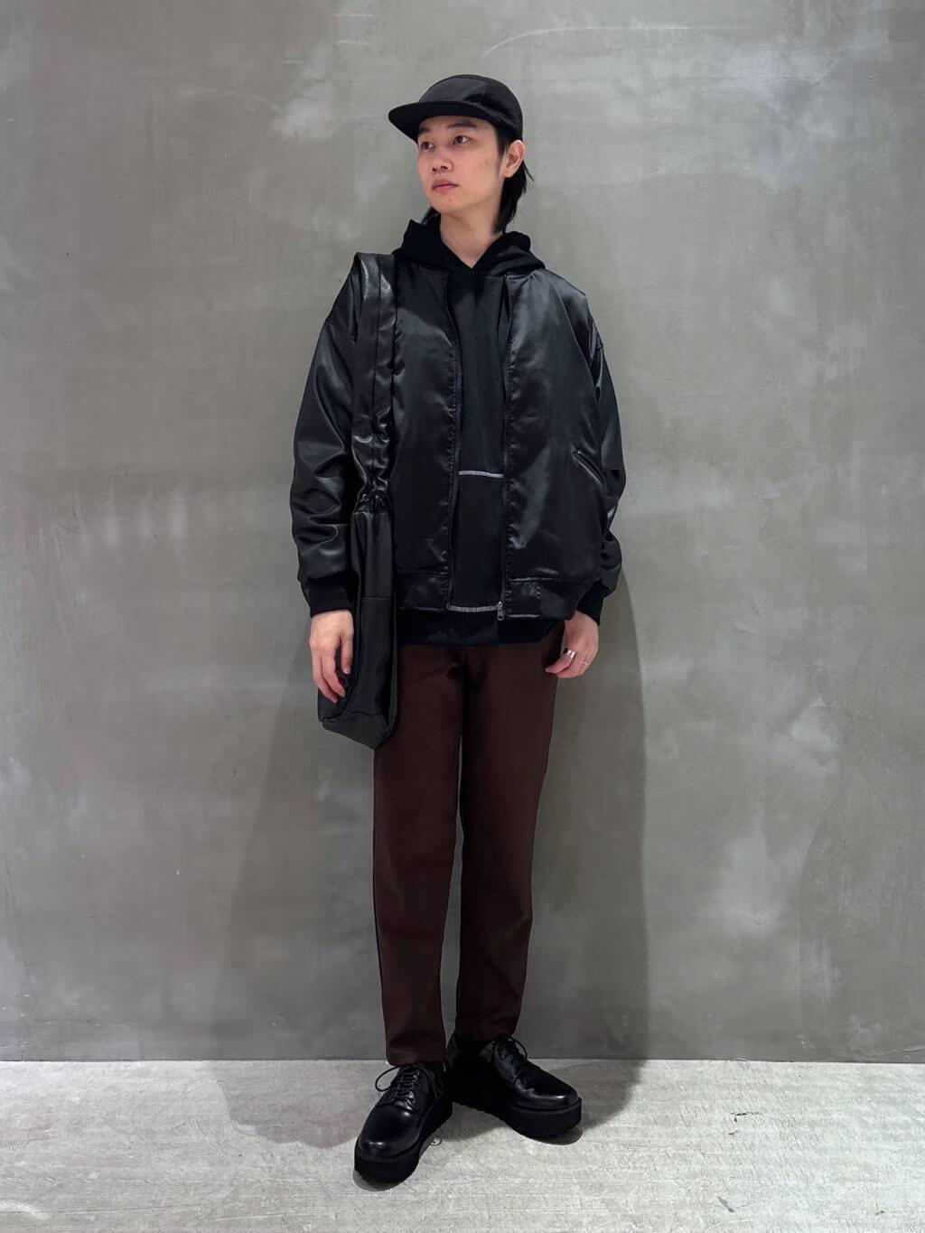 LAKOLEのPUレザー切替スカジャンを使ったコーディネートを紹介します。｜Rakuten Fashion(楽天ファッション／旧楽天ブランドアベニュー)4736315