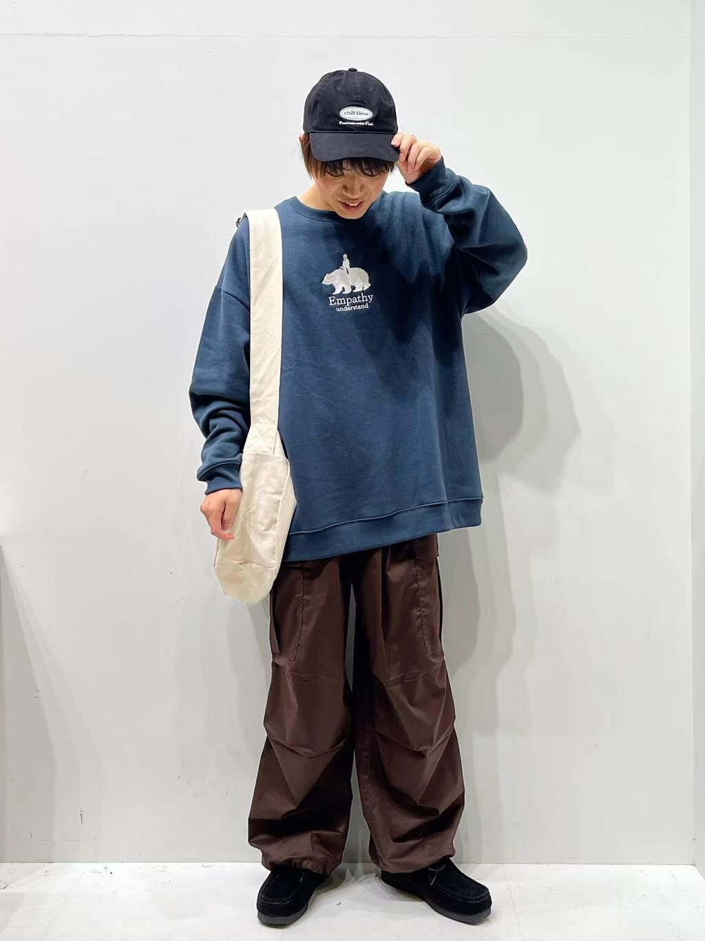 LAKOLEのベアロゴ刺繍プルオーバーを使ったコーディネートを紹介します。｜Rakuten Fashion(楽天ファッション／旧楽天ブランドアベニュー)4736316