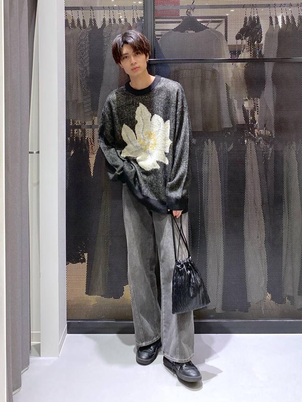 LAKOLEのフラワーモチーフニットプルオーバーを使ったコーディネートを紹介します。｜Rakuten Fashion(楽天ファッション／旧楽天ブランドアベニュー)4736317