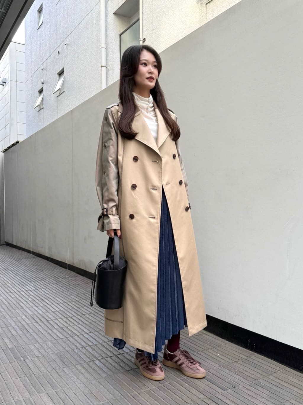 LOVELESSのブロッキングトレンチコートを使ったコーディネートを紹介します。｜Rakuten Fashion(楽天ファッション／旧楽天ブランドアベニュー)4736369