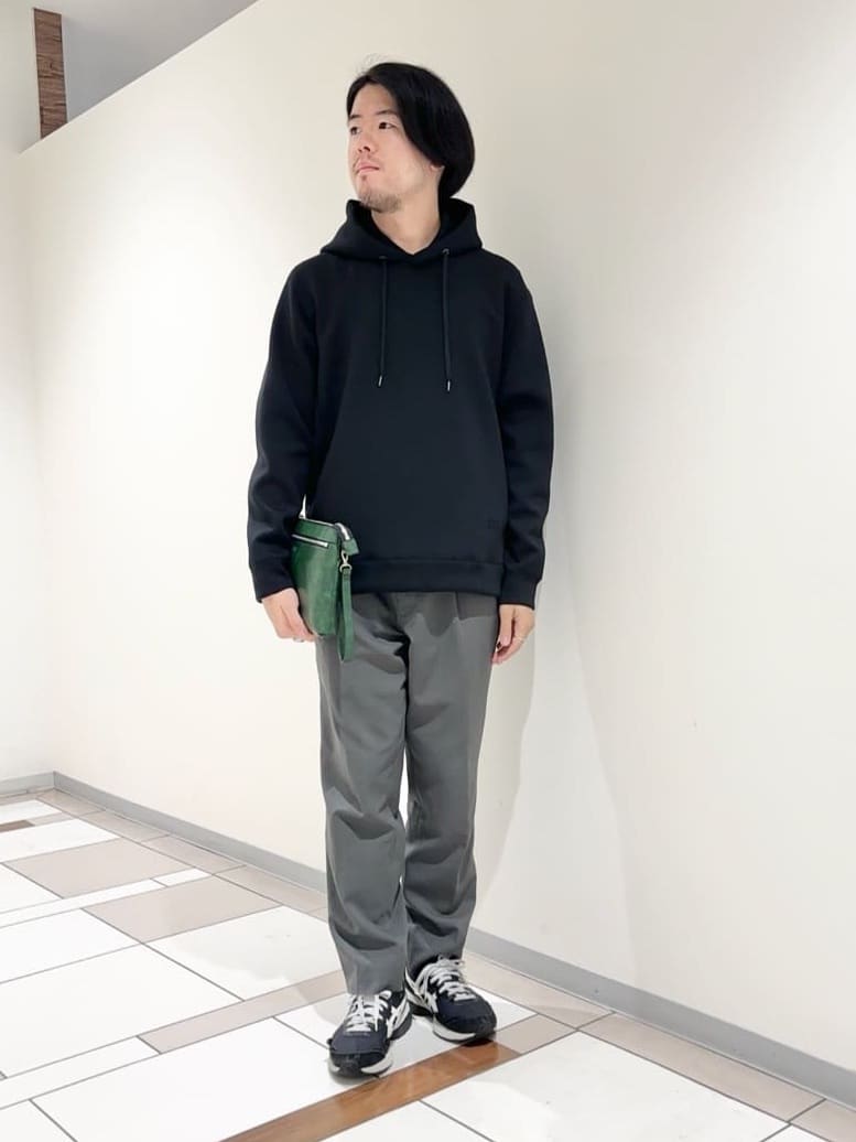 TAKEO KIKUCHIの【Made in JAPAN】エアダン プルオーバー パーカを使ったコーディネートを紹介します。｜Rakuten Fashion(楽天ファッション／旧楽天ブランドアベニュー)4740309