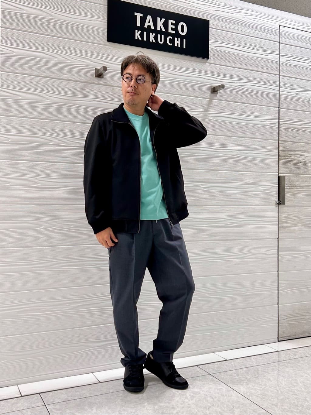 TAKEO KIKUCHIの【抗菌防臭/ジャケット対応】テーラード 長袖Tシャツを使ったコーディネートを紹介します。｜Rakuten Fashion(楽天ファッション／旧楽天ブランドアベニュー)4741294