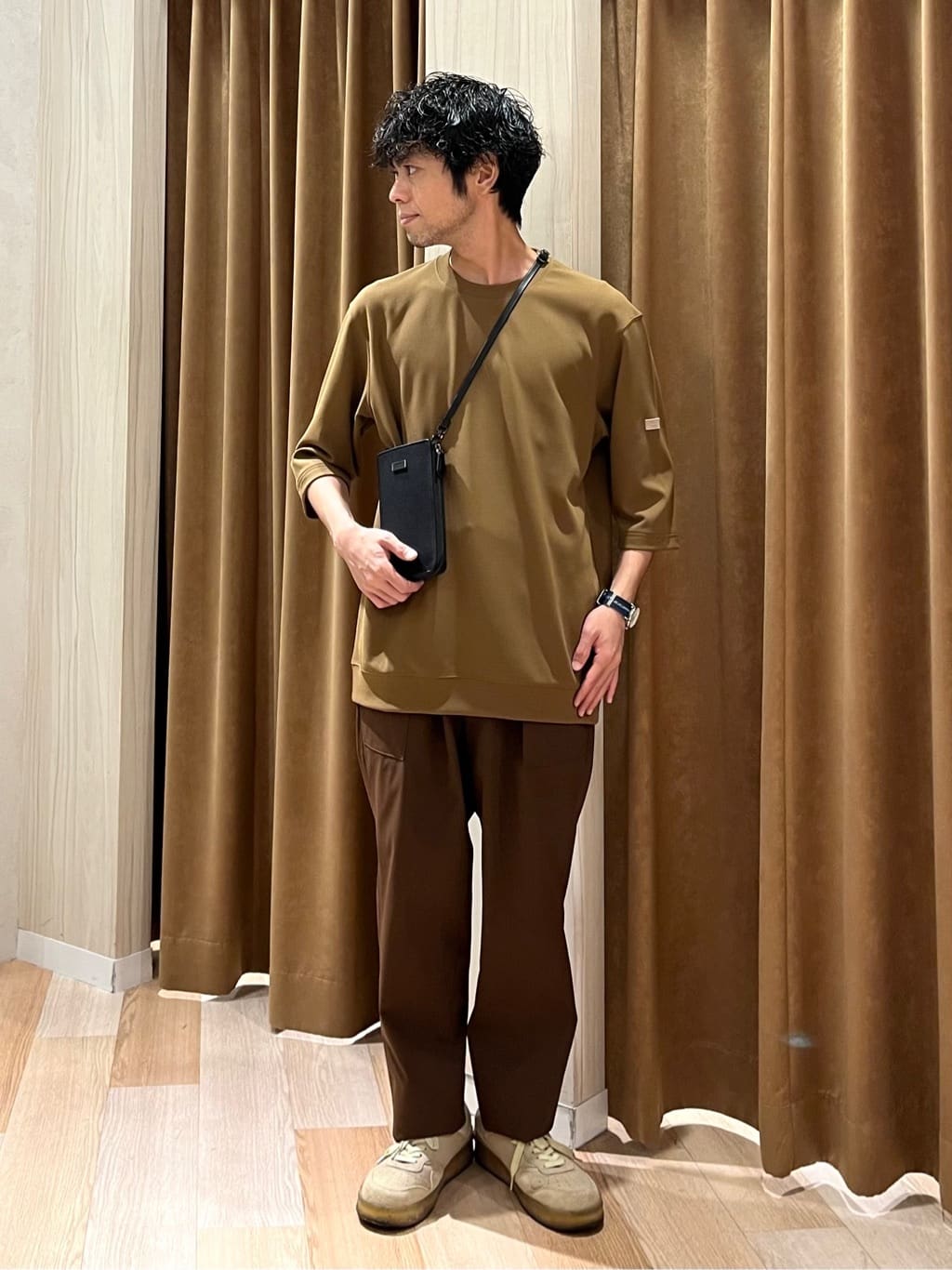 TAKEO KIKUCHIの【スマホ対応】メッシュコンビ ミニショルダーバッグを使ったコーディネートを紹介します。｜Rakuten Fashion(楽天ファッション／旧楽天ブランドアベニュー)4741339