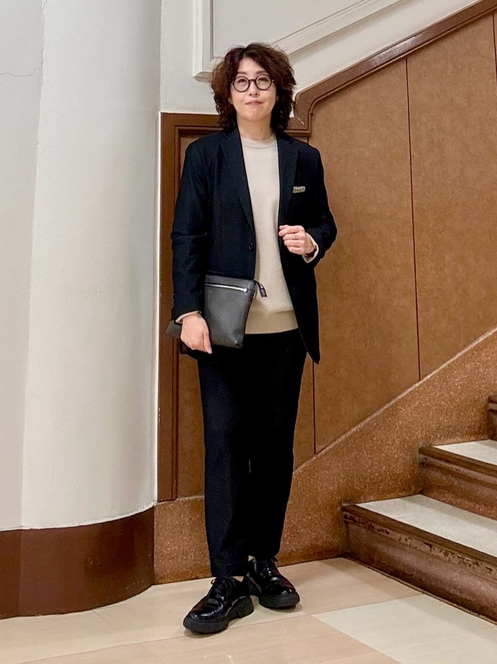 TAKEO KIKUCHIの【アンチピリング】クルーネック ニットを使ったコーディネートを紹介します。｜Rakuten Fashion(楽天ファッション／旧楽天ブランドアベニュー)4743365