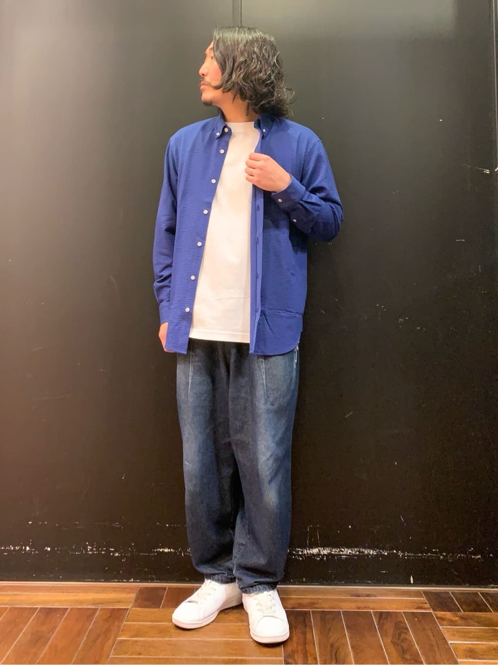 TAKEO KIKUCHIの【抗菌防臭/シーズンレス】シアサッカー ジャージシャツを使ったコーディネートを紹介します。｜Rakuten Fashion(楽天ファッション／旧楽天ブランドアベニュー)4743526