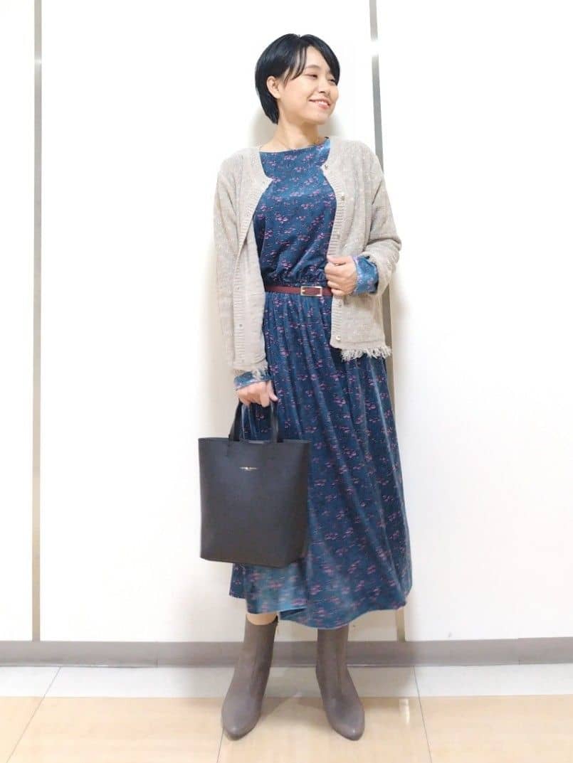 LAURA ASHLEYの【ベルベット】ランナム柄 ワンピースを使ったコーディネートを紹介します。｜Rakuten Fashion(楽天ファッション／旧楽天ブランドアベニュー)4747393