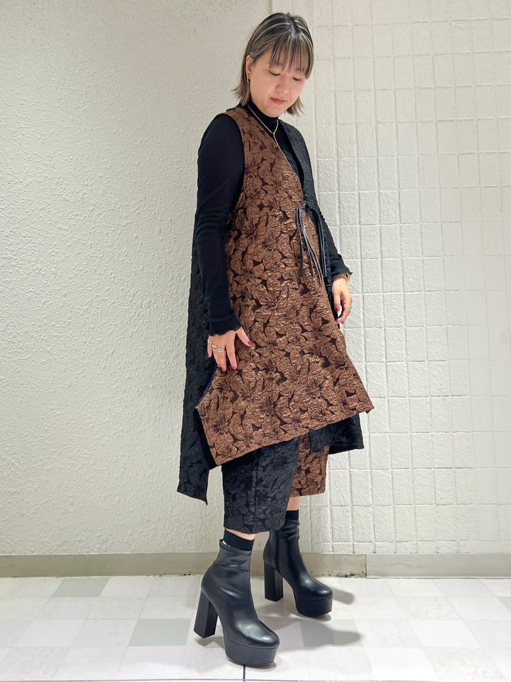 ESPERANZAの【ラク盛り/ショートブーツ】リピーター続出/脚長美脚 厚底ショートブーツを使ったコーディネートを紹介します。｜Rakuten Fashion(楽天ファッション／旧楽天ブランドアベニュー)4749687