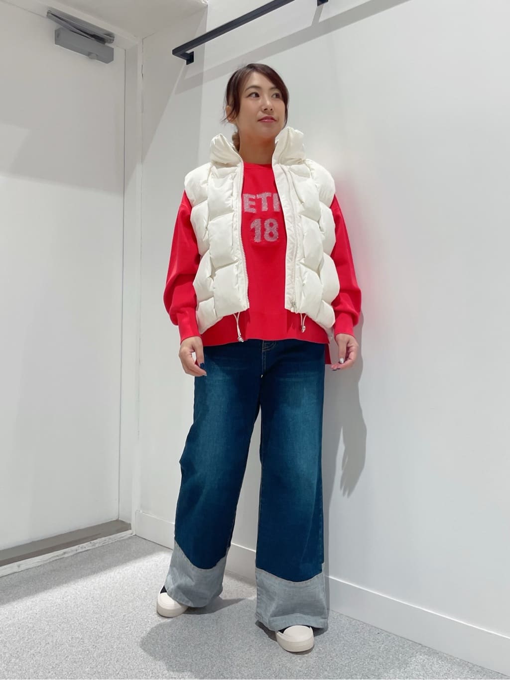 Vinのメッシュショートベストを使ったコーディネートを紹介します。｜Rakuten Fashion(楽天ファッション／旧楽天ブランドアベニュー)4750550