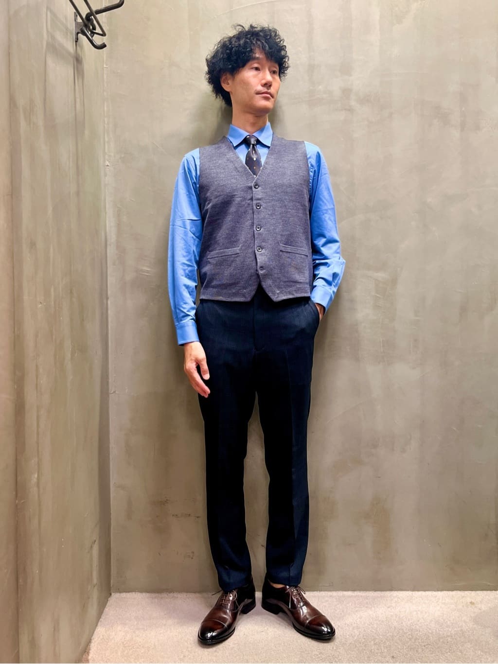 TAKEO KIKUCHIのストレッチ グレンチェック パンツを使ったコーディネートを紹介します。｜Rakuten Fashion(楽天ファッション／旧楽天ブランドアベニュー)4760250