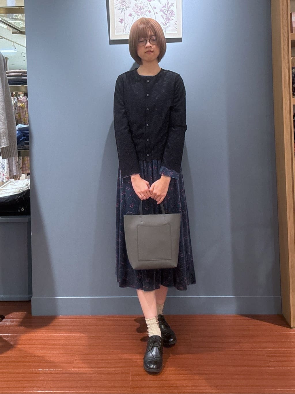 LAURA ASHLEYの【ベルベット】ランナム柄 ワンピースを使ったコーディネートを紹介します。｜Rakuten Fashion(楽天ファッション／旧楽天ブランドアベニュー)4761352