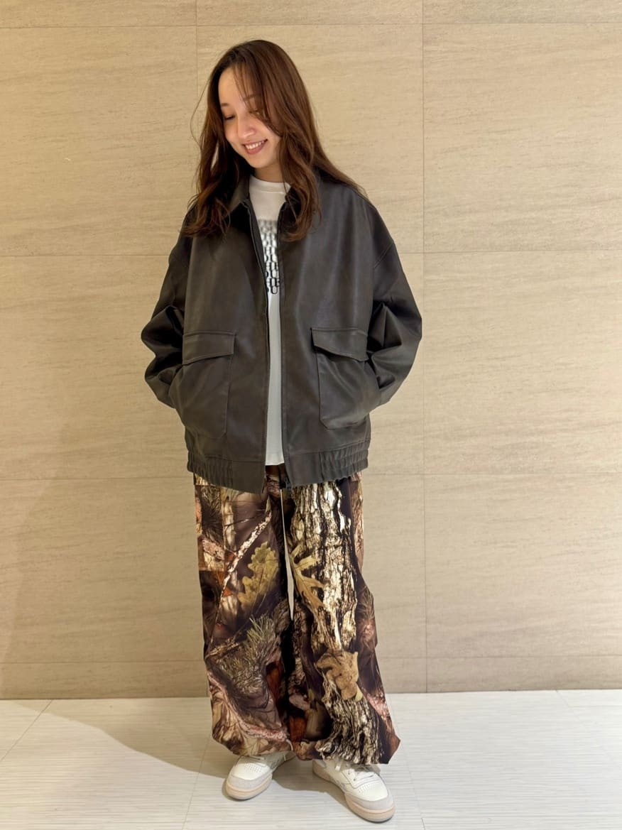 tk.TAKEO KIKUCHIのA-2シンセティックレザーブルゾンを使ったコーディネートを紹介します。｜Rakuten Fashion(楽天ファッション／旧楽天ブランドアベニュー)4768403