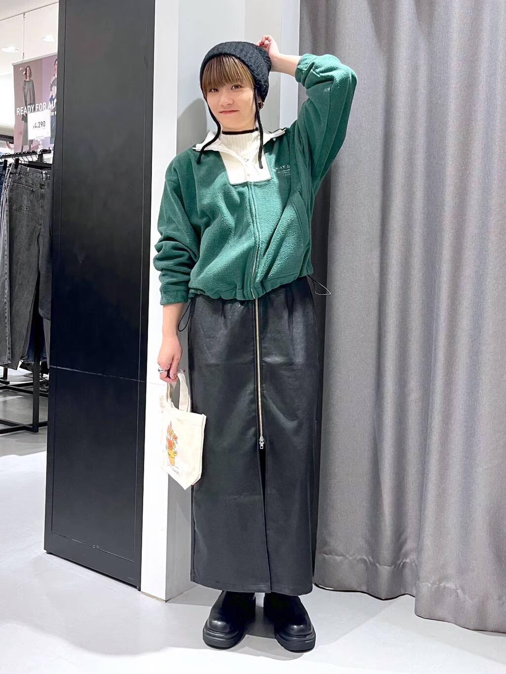 LAKOLEの刺繍ロゴフリースジャケットを使ったコーディネートを紹介します。｜Rakuten Fashion(楽天ファッション／旧楽天ブランドアベニュー)4768728