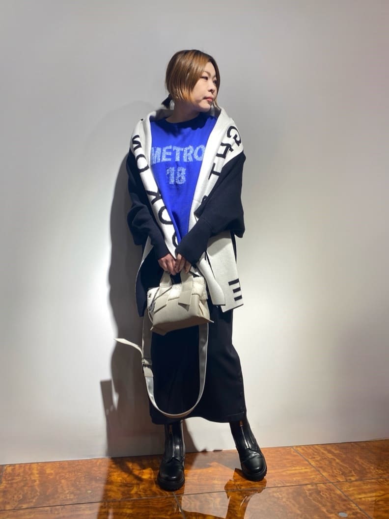 VinのラメロゴハイゲージニットPOを使ったコーディネートを紹介します。｜Rakuten Fashion(楽天ファッション／旧楽天ブランドアベニュー)4780375