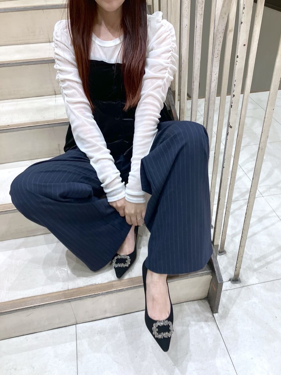 STACCATOのvelour bare topを使ったコーディネートを紹介します。｜Rakuten Fashion(楽天ファッション／旧楽天ブランドアベニュー)4780765