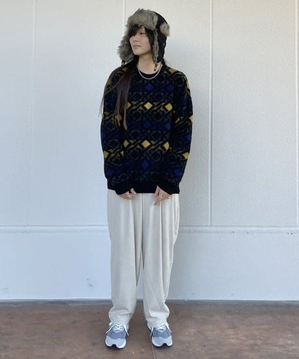 BEAMS HEARTのバルーン コーデュロイ イージーパンツ 24AWを使ったコーディネートを紹介します。｜Rakuten Fashion(楽天ファッション／旧楽天ブランドアベニュー)4781360
