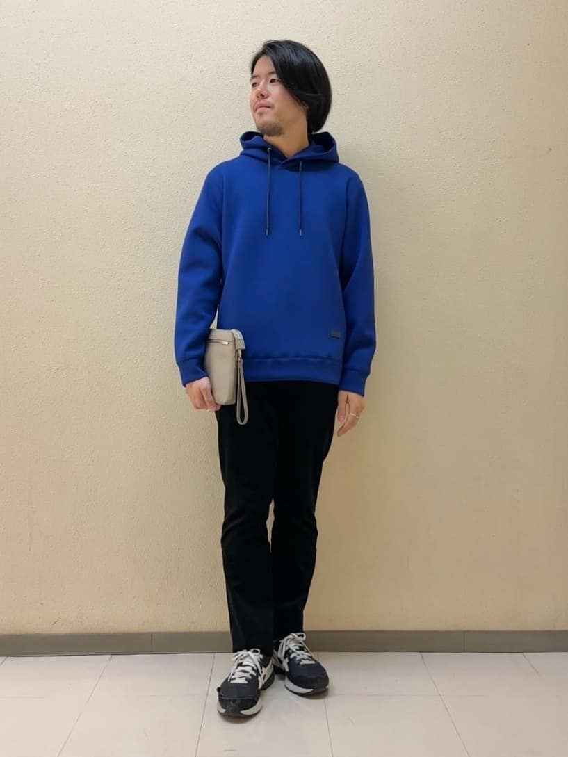 TAKEO KIKUCHIの【Made in JAPAN】エアダン プルオーバー パーカを使ったコーディネートを紹介します。｜Rakuten Fashion(楽天ファッション／旧楽天ブランドアベニュー)4796012