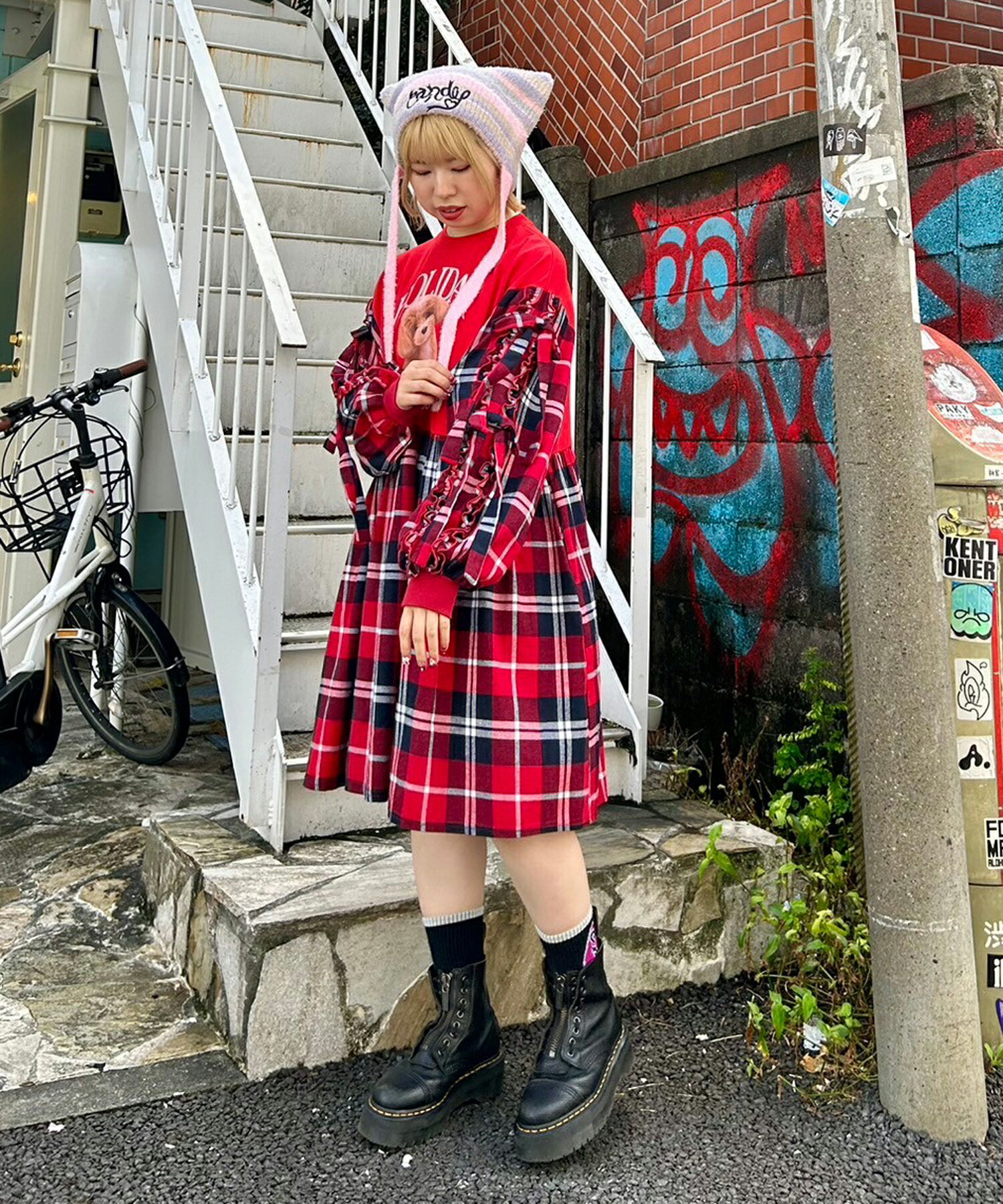 Candy StripperのLOLLIPOP MULTI BORDER BEANIEを使ったコーディネートを紹介します。｜Rakuten Fashion(楽天ファッション／旧楽天ブランドアベニュー)4800163