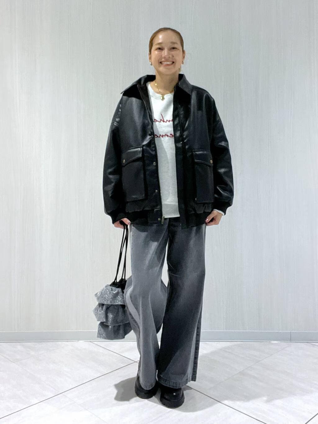 LAKOLEのフェイクレザー中綿ブルゾンを使ったコーディネートを紹介します。｜Rakuten Fashion(楽天ファッション／旧楽天ブランドアベニュー)4806835