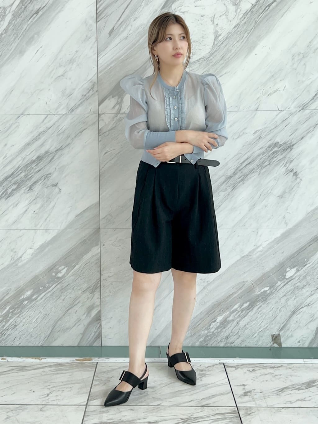 ESPERANZAのバックルベルトバックストラップパンプスを使ったコーディネートを紹介します。｜Rakuten Fashion(楽天ファッション／旧楽天ブランドアベニュー)4808792