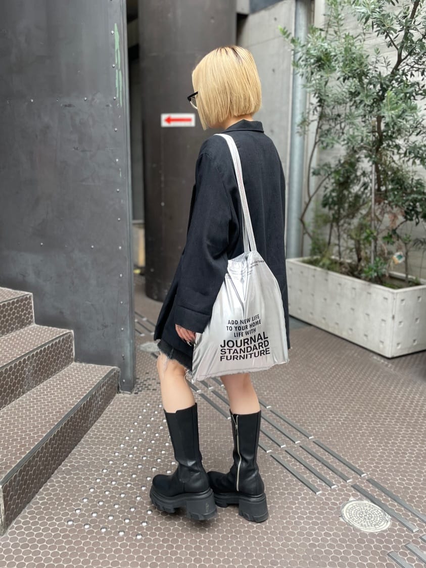 journal standard Furnitureの★【Marshall/マーシャル】MAJOR5 CREAM ワイヤレス ヘッドフォンを使ったコーディネートを紹介します。｜Rakuten Fashion(楽天ファッション／旧楽天ブランドアベニュー)4809887