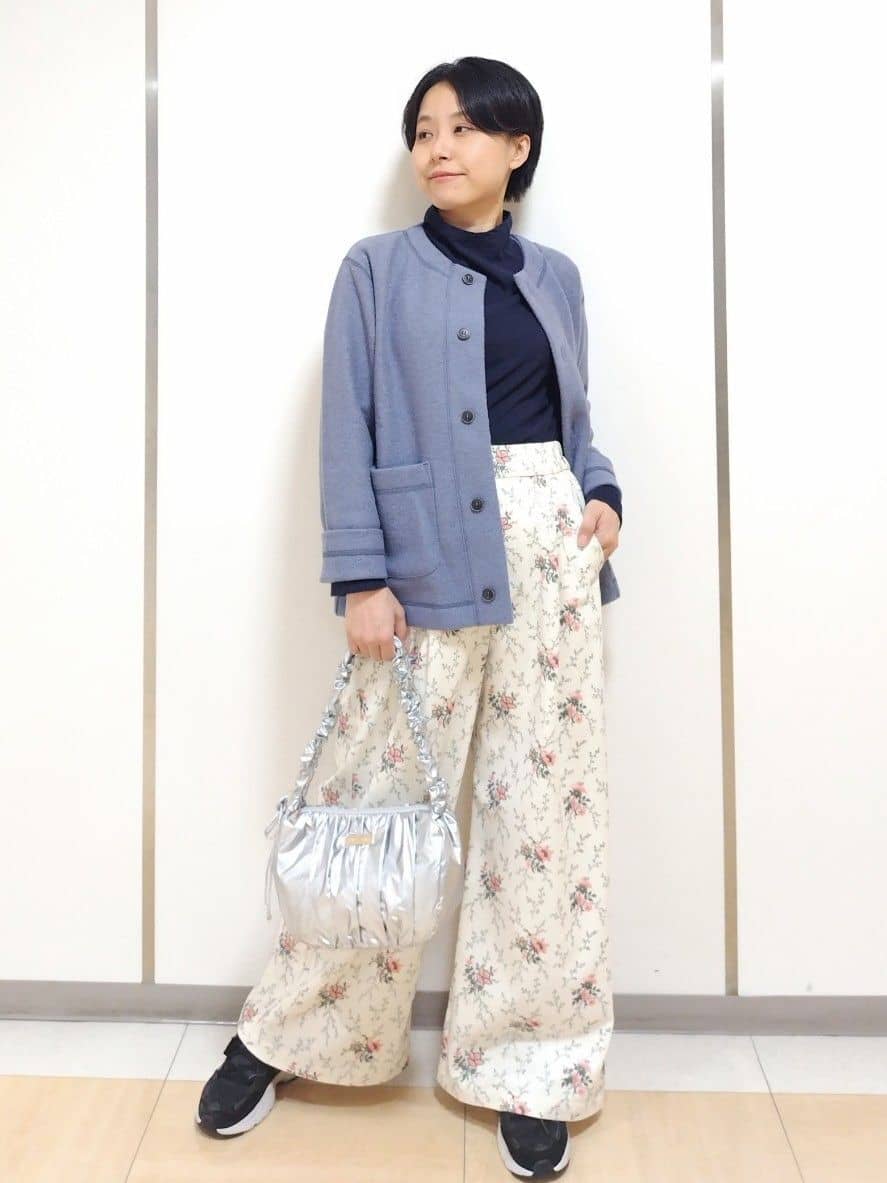 LAURA ASHLEYのカームスデン ポピー柄 バッグを使ったコーディネートを紹介します。｜Rakuten Fashion(楽天ファッション／旧楽天ブランドアベニュー)4814123