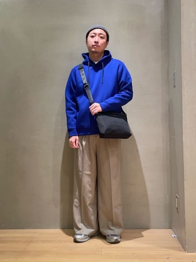 TAKEO KIKUCHIの【Made in JAPAN】エアダン プルオーバー パーカを使ったコーディネートを紹介します。｜Rakuten Fashion(楽天ファッション／旧楽天ブランドアベニュー)4828372