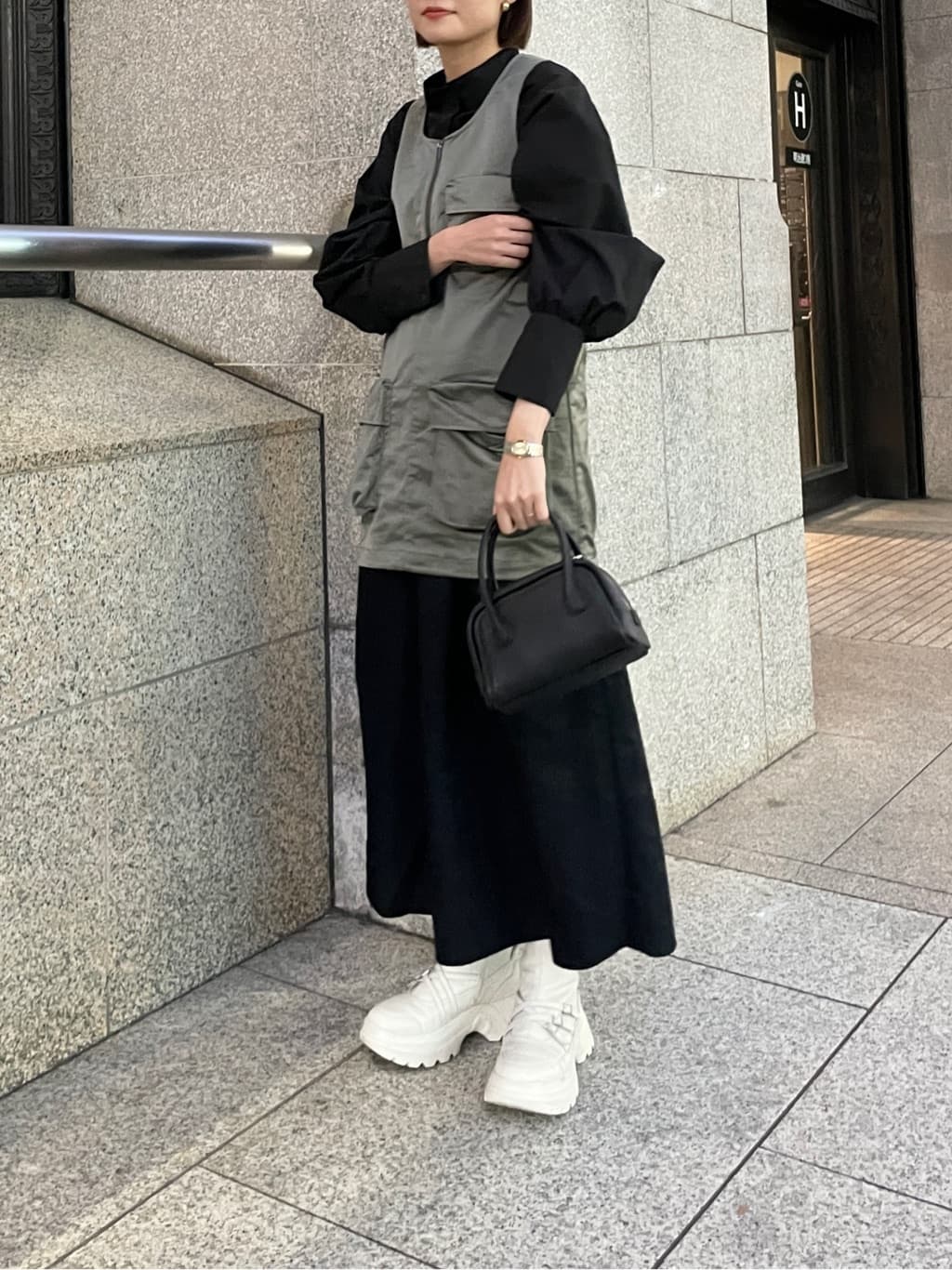 STACCATOのスポーティーベルトコンビブーツを使ったコーディネートを紹介します。｜Rakuten Fashion(楽天ファッション／旧楽天ブランドアベニュー)4834306