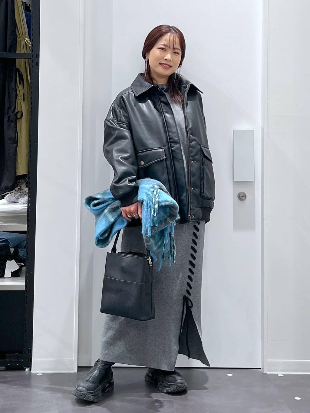 LAKOLEのフェイクレザー中綿ブルゾンを使ったコーディネートを紹介します。｜Rakuten Fashion(楽天ファッション／旧楽天ブランドアベニュー)4835092