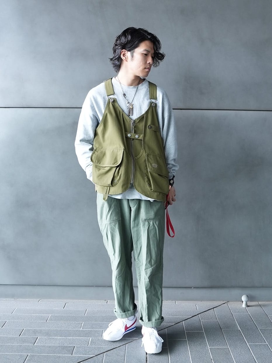 Snow PeakのRecycled Cotton Sweat Crewneckを使ったコーディネートを紹介します。｜Rakuten Fashion(楽天ファッション／旧楽天ブランドアベニュー)4841250