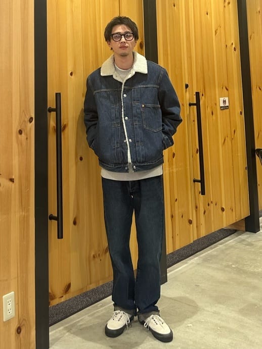 Levi'sのTYPEI シェルパトラッカージャケットを使ったコーディネート