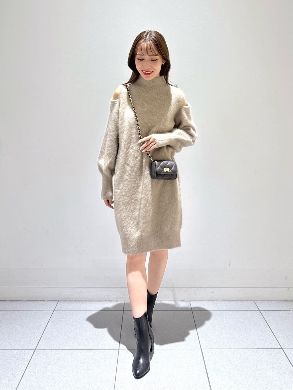 La boutique BonBonの【miki監修】ヘアリーウールカシミヤスリット 