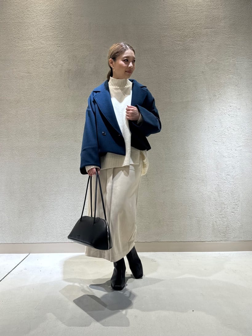 Vinのスクエアトゥレザーミドルブーツを使ったコーディネートを紹介します。｜Rakuten Fashion(楽天ファッション／旧楽天ブランドアベニュー)4852373