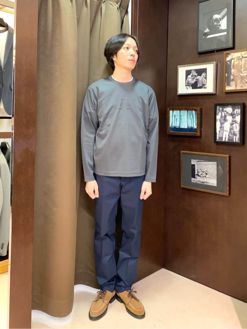 TAKEO KIKUCHIの【オフィスカジュアル対応】ドレス チノパンツを使ったコーディネートを紹介します。｜Rakuten Fashion(楽天ファッション／旧楽天ブランドアベニュー)4855874